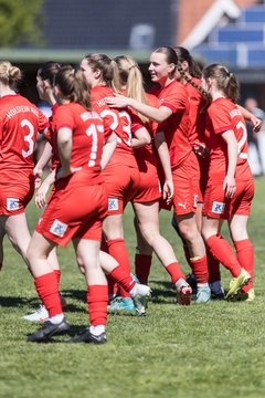 Bild 305 - F TSV Zarpen - Holstein Kiel II : Ergebnis: 2:6